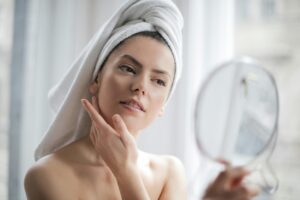 Peaux sèches et sensibles : quels ingrédients naturels choisir ?