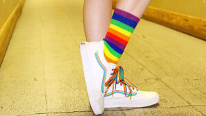 Girl power jusqu'au bout des pieds : les chaussettes à paillettes cassent les codes